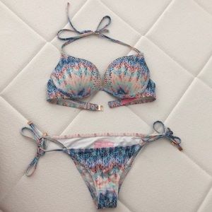 Goregous Rare find Victoria’s secret bikini